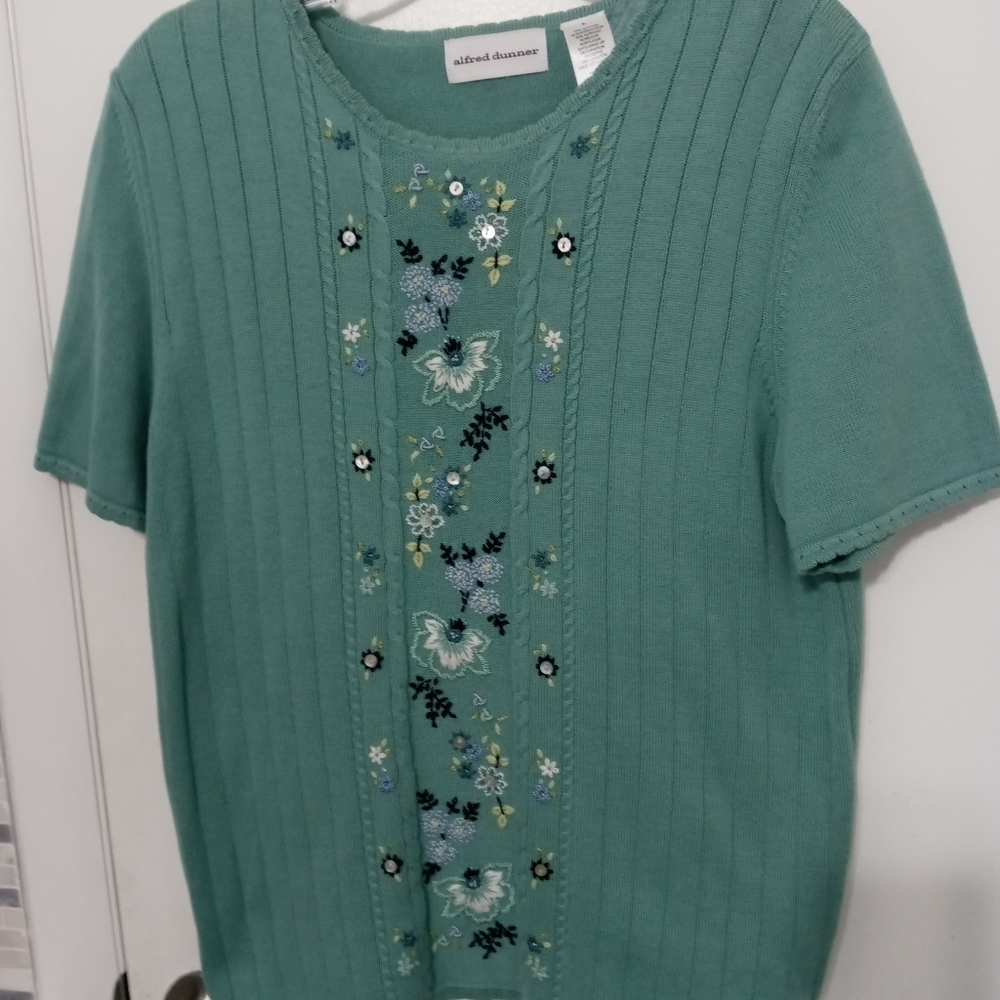 Alfred Dunner Embroidered floral casual boho Knit Ribbed sweater short sleeve